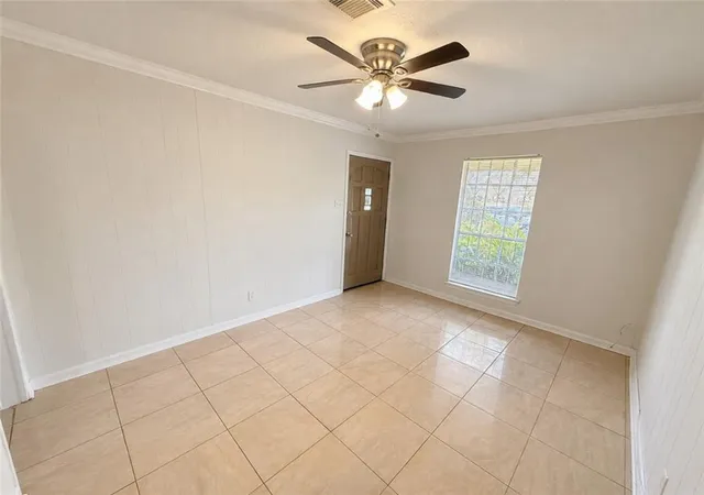 Photo 2 of Single family home for sale at 304 Butler Dr, Westwego, LA 70094 | MLS# 2575217 | Listing updated on 2026-09-01
