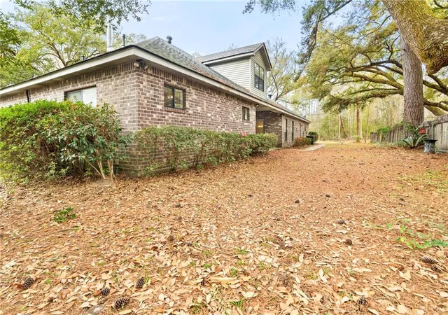 Photo 4 of Single family home for sale at 69170 4th Avenue, Covington, LA 70433 | MLS# 2575230 | Listing updated on 2026-09-01