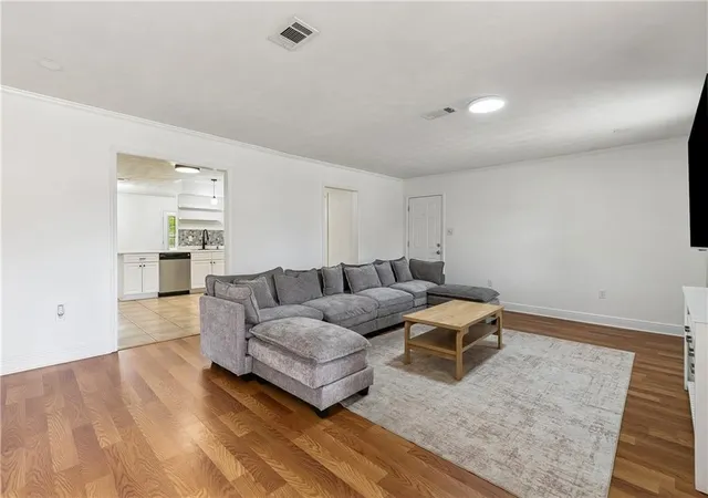 Photo 3 of Single family home for sale at 4428 Lefkoe St, Metairie, LA 70006 | MLS# 2575254 | Listing updated on 2026-09-01