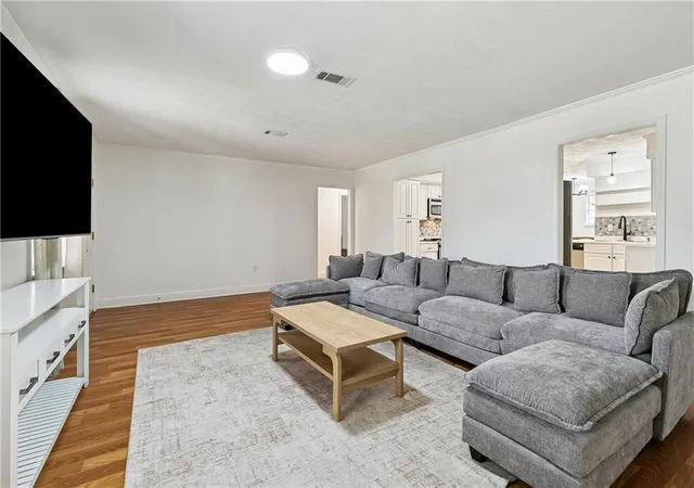 Photo 4 of Single family home for sale at 4428 Lefkoe St, Metairie, LA 70006 | MLS# 2575254 | Listing updated on 2026-09-01