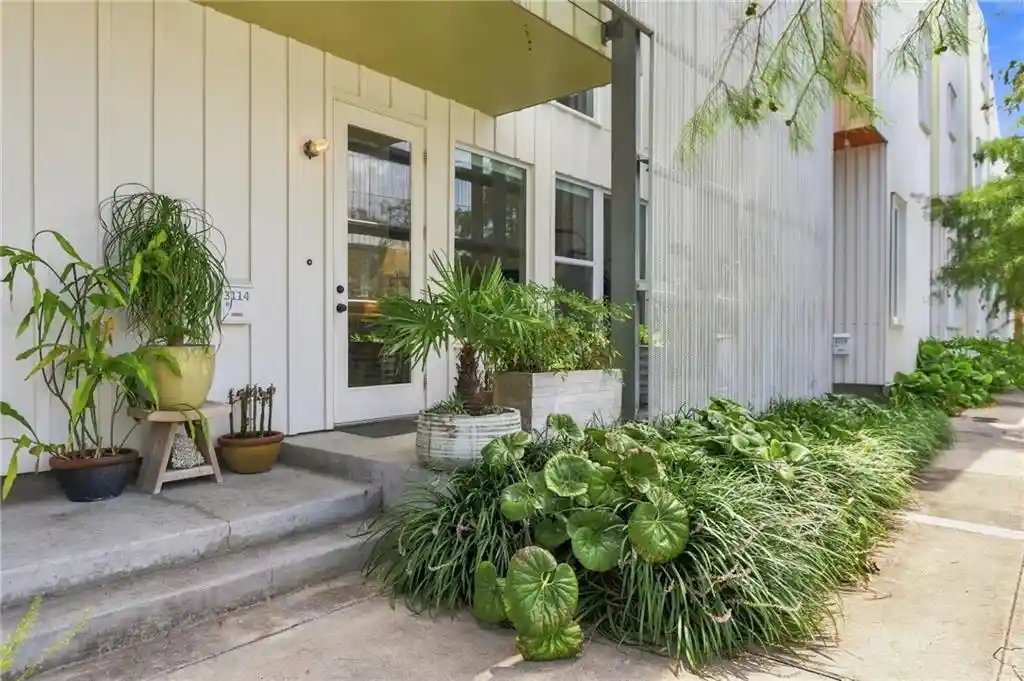 Photo 1 of Condo for sale at 3114 St Thomas St #3114, New Orleans, LA 70115 | MLS# 2574880 | Listing updated on 2026-10-14