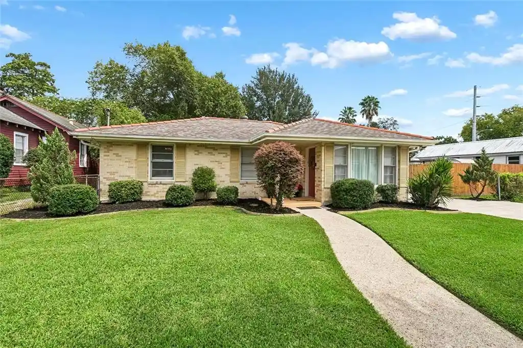 Photo 1 of Single family home for sale at 309 Highway Dr, Jefferson, LA 70121 | MLS# 2576558 | Listing updated on 2026-10-08