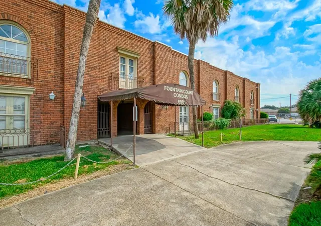 Photo 1 of Condo for sale at 6901 Veterans Memorial Blvd #7, Metairie, LA 70003 | MLS# 2578453 | Listing updated on 2026-10-02