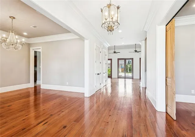 Photo 3 of Mansion for sale at 113 Orchard Rd, River Ridge, LA 70123 | MLS# 2576568 | Listing updated on 2026-10-10