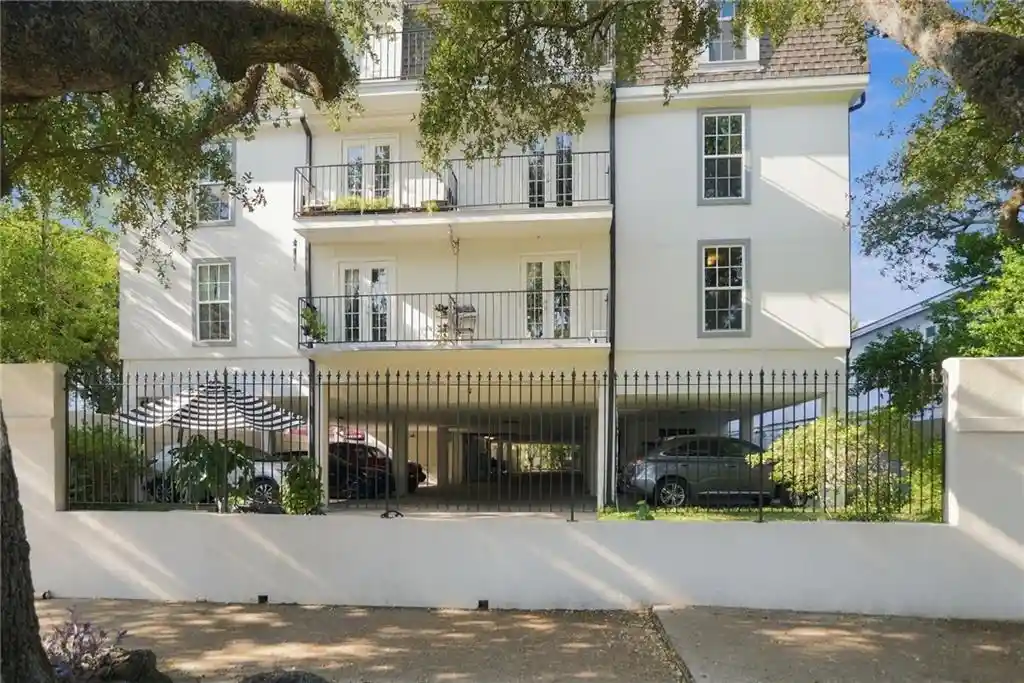 Listing Photo 1 - Condo for sale in 3625 Saint Charles Ave located at 3625 Saint Charles Ave, New Orleans, LA 70115 - Unit #2F