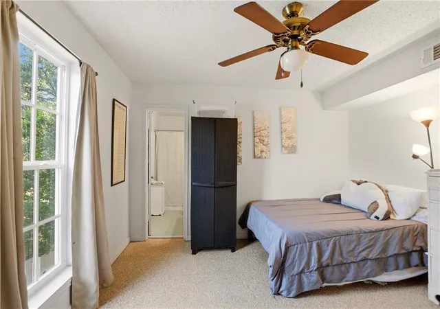 Listing Photo 4 - Condo for sale in building located at 3625 Saint Charles Ave, New Orleans, LA 70115 - Unit #2F