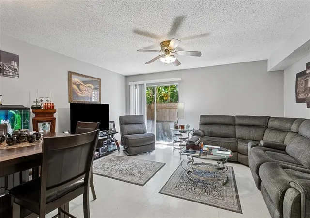 Photo 3 of Townhouse for sale at 4325 Florida Ave, Kenner, LA 70065 | MLS# 2574813 | Listing updated on 2026-10-05