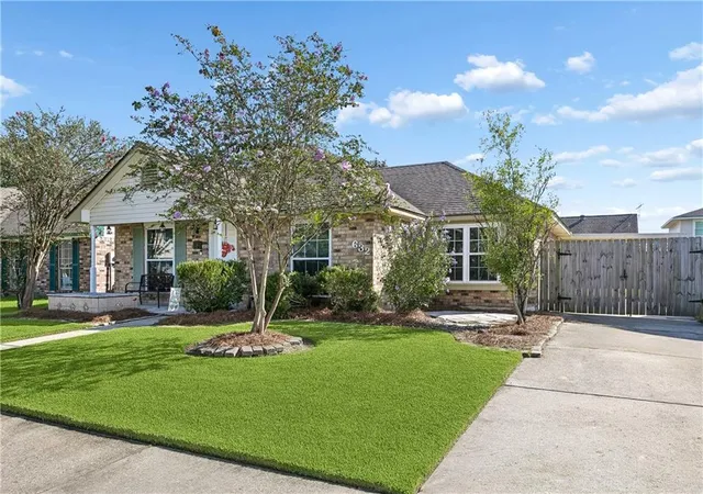 Photo 1 of Sale Pending at 632 La Salle Dr, La Place, LA 70068 | MLS# 2577817 | Listing updated on 2026-10-07