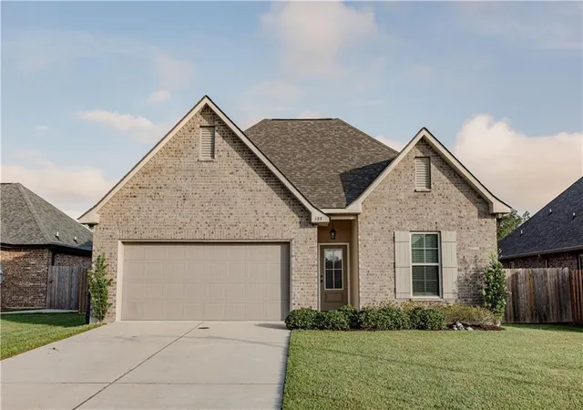 Single family home for sale at 137 Cypresswood Dr, Belle Chasse, LA 70037 | MLS# 2578675