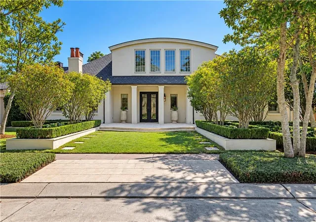 Photo 1 of Mansion for sale at 21 Tokalon Pl, Metairie, LA 70001 | MLS# 2578989 | Listing updated on 2026-10-01