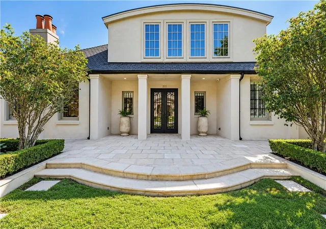 Photo 3 of Mansion for sale at 21 Tokalon Pl, Metairie, LA 70001 | MLS# 2578989 | Listing updated on 2026-10-01