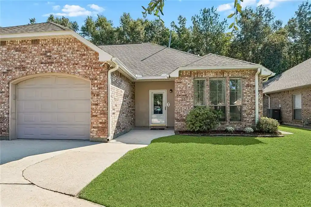 Photo 1 of Townhouse for sale at 42054 Gardens Blvd #A, Hammond, LA 70403 | MLS# 2579212 | Listing updated on 2026-10-15