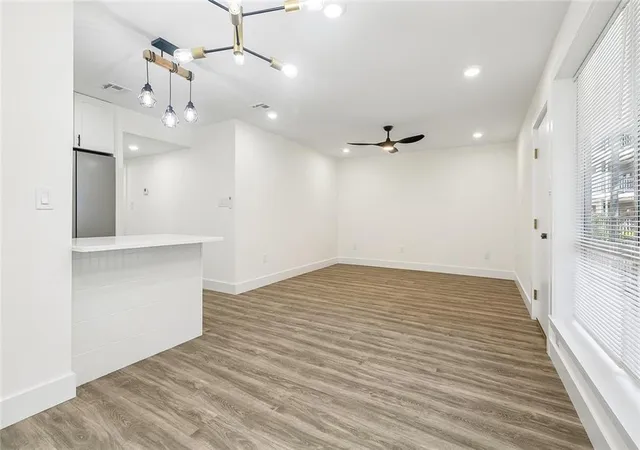 Listing Photo 2 - Condo for sale in building located at 318 Lake Marina Ave, New Orleans, LA 70124 - Unit #111