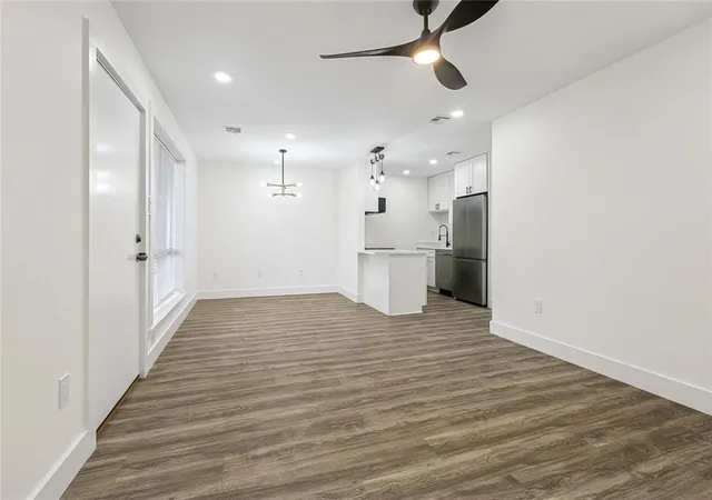Listing Photo 4 - Condo for sale in building located at 318 Lake Marina Ave, New Orleans, LA 70124 - Unit #111