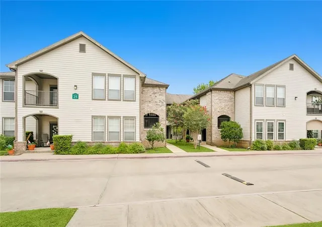 Photo 1 of Condo for sale at 350 Emerald Forest Blvd #25104, Covington, LA 70433 | MLS# 2579346 | Listing updated on 2026-09-29
