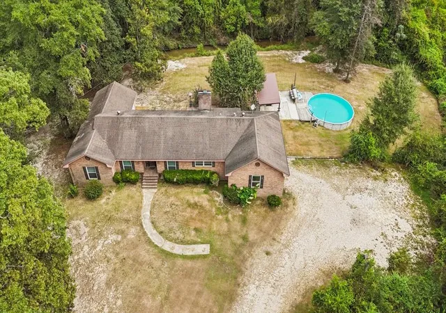 Photo 3 of Single family home for sale at 1003 Cone Rd, Bogalusa, LA 70427 | MLS# 2579296 | Listing updated on 2026-09-30