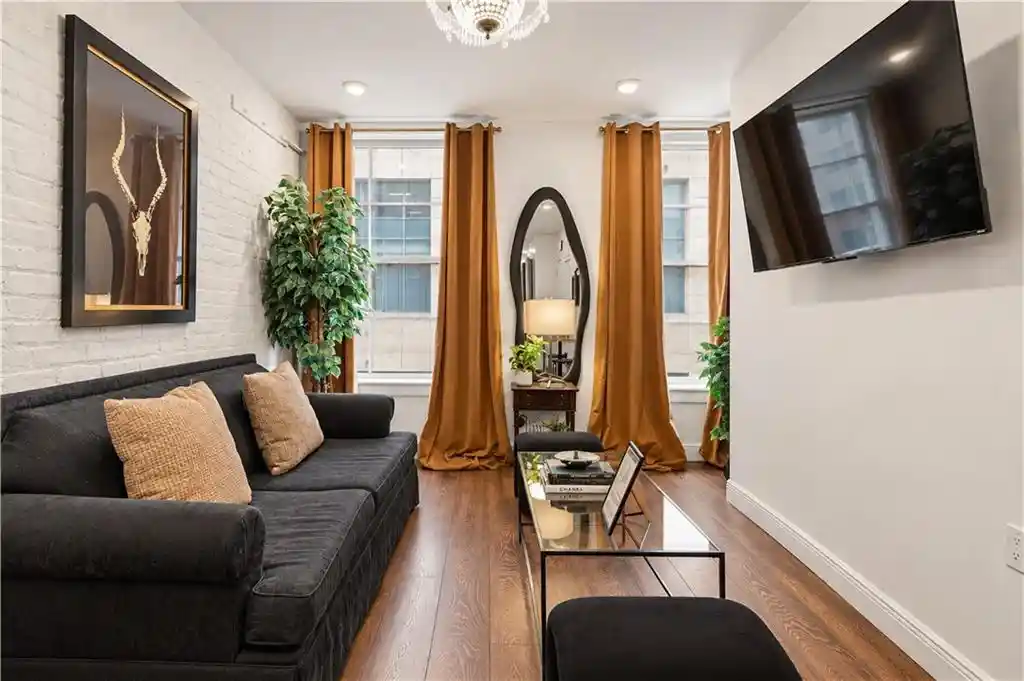 Photo 1 of Condo for sale at 336 Camp St #305, New Orleans, LA 70130 | MLS# 2579801 | Listing updated on 2026-10-17