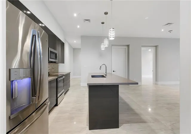 Listing Photo 5 - Condo for sale in building located at 917 Conti St, New Orleans, LA 70112 - Unit #201