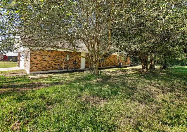 Photo 3 of Single family home for sale at 1011 W 10th Street, Bogalusa, LA 70427 | MLS# 2579734 | Listing updated on 2026-10-02