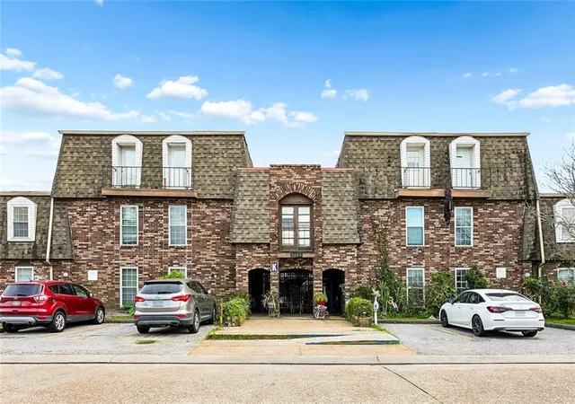 Photo 1 of Condo for sale at 6300 Riverside Dr #165, Metairie, LA 70003 | MLS# 2575979 | Listing updated on 2026-10-02