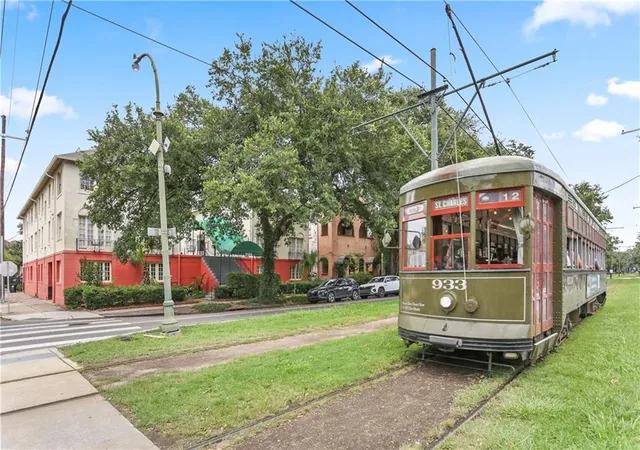 Photo 2 of Condo for sale at 4239 St Charles Ave #I, New Orleans, LA 70115 | MLS# 2579846 | Listing updated on 2026-10-05