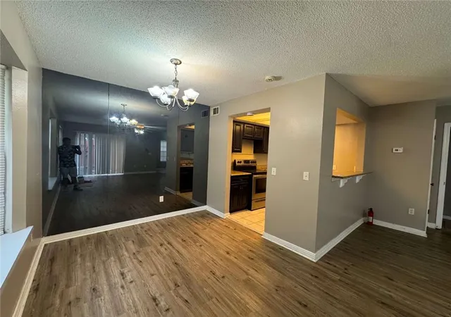 Listing Photo 5 - Condo for sale in building located at 2004 Greenpoint Dr, New Orleans, LA 70114 - Unit #2004