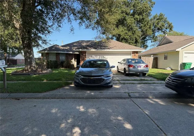 Single family home for sale at 2512 Amy Dr, La Place, LA 70068 | MLS# 2580495