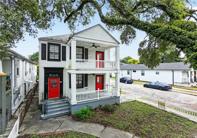 Multi family home for sale at 3633 35 Franklin Ave, New Orleans, LA 70122 | MLS# 2580582