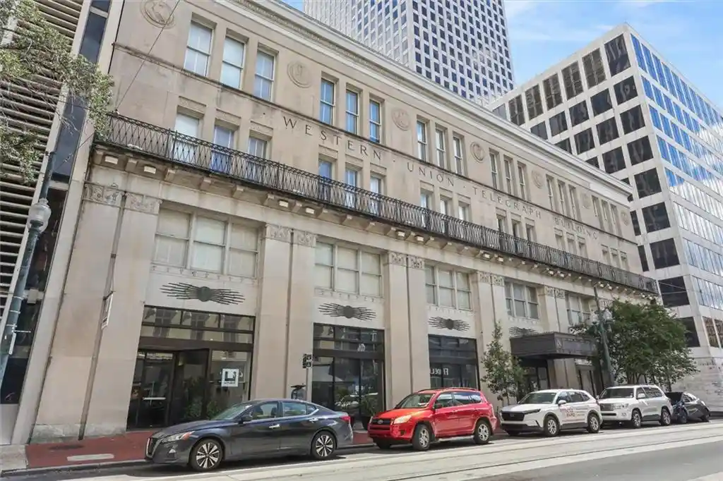 Photo 1 of Condo for sale at 334 Carondelet St #306, New Orleans, LA 70130 | MLS# 2581252 | Listing updated on 2026-10-12