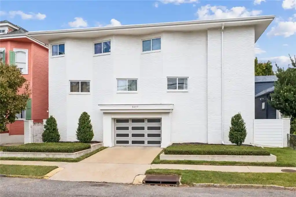 Listing Photo 1 - Condo for sale in 4217 Prytania St located at 4217 Prytania St, New Orleans, LA 70115 - Unit #304