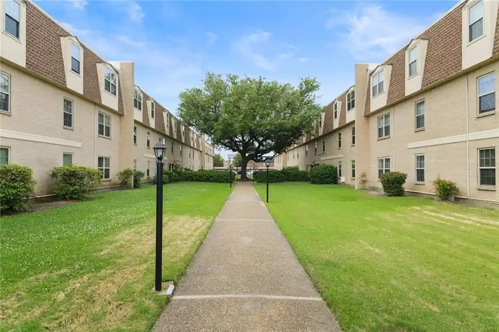Condo for sale at 2724 Whitney Pl #330, Metairie, LA 70002 | MLS# 2581868
