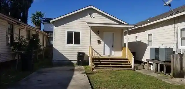 Photo 1 of Multi family home for sale at 1317 19 S 19 Genois St, New Orleans, LA 70125 | MLS# 2581627 | Listing updated on 2026-10-16