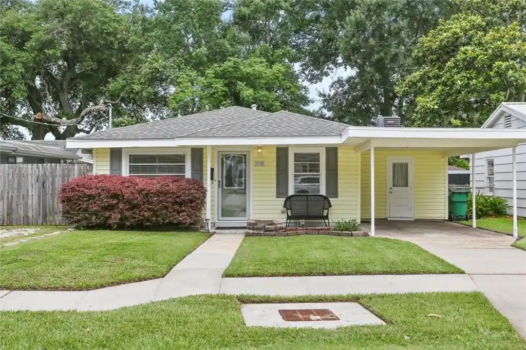 Photo 1 of Single family home for sale at 252 Florida St, River Ridge, LA 70123 | MLS# 2582675 | Listing updated on 2026-10-22