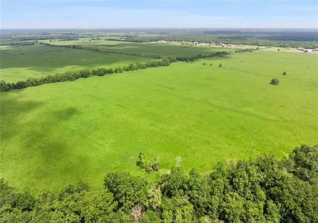 Homes for sale in Des Allemands, LA | 2467 La 306 Hwy, Des Allemands, LA 70030 | MLS# 2261445