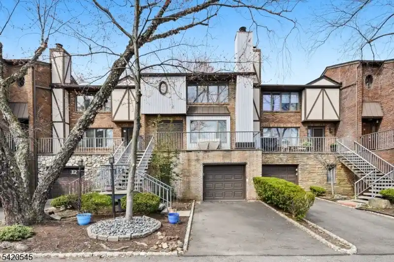 Condo for sale at 900 Valley Rd #E3, Clifton, NJ 07013 | MLS# 4017481