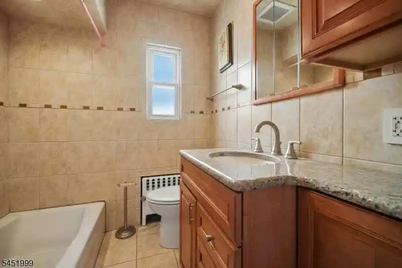 Photo 4 of Single family home for sale at 9-14 6th Street, Fair Lawn, NJ 07410 | MLS# 4045264 | Listing updated on 2026-10-29