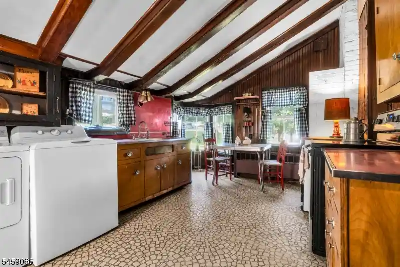 Photo 4 of Single family home for sale at 439 Lakeside Blvd, Hopatcong, NJ 07843 | MLS# 4051361 | Listing updated on 2026-10-29