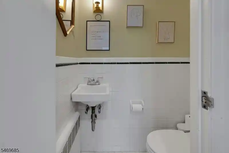 Photo 3 of Single family home for sale at 5 Rosemont Ave, Madison, NJ 07940 | MLS# 4061463 | Listing updated on 2026-10-29