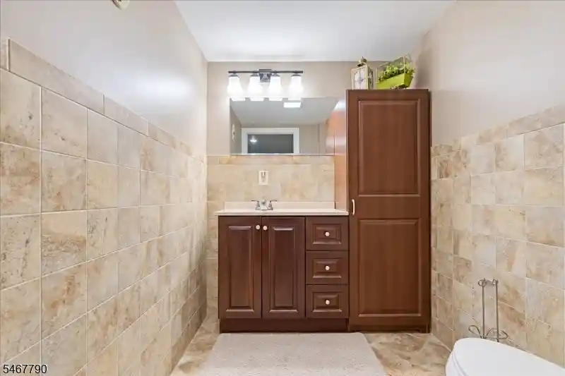 Photo 3 of Single family home for sale at 32 Seminole Ave, Rockaway, NJ 07866 | MLS# 4061843 | Listing updated on 2026-10-29