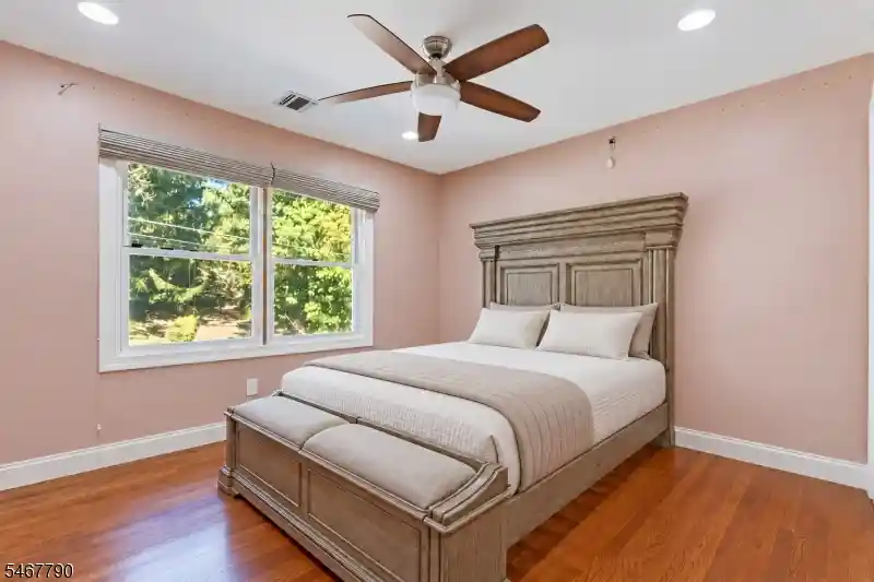Photo 4 of Single family home for sale at 32 Seminole Ave, Rockaway, NJ 07866 | MLS# 4061843 | Listing updated on 2026-10-29
