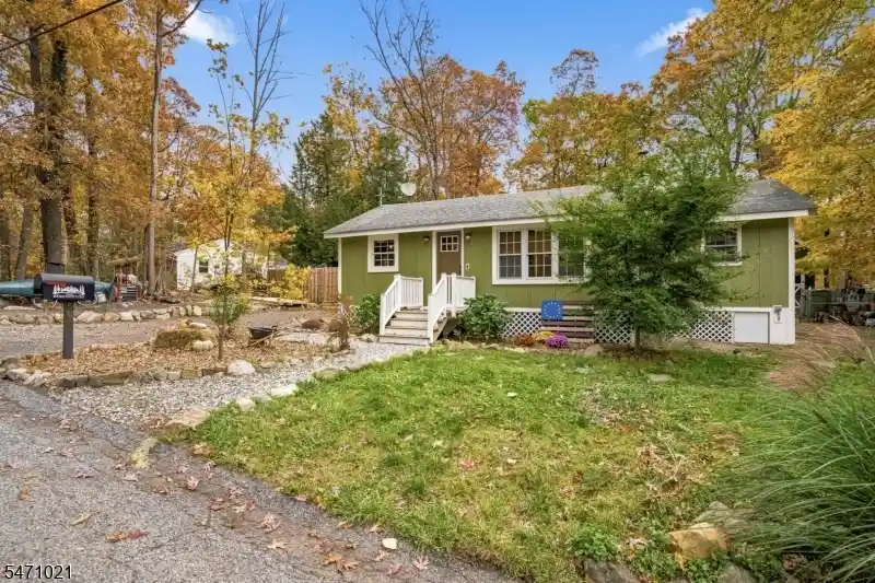 Photo 1 of Single family home for sale at 506 Tahama Rd, Highland Lakes, NJ 07422 | MLS# 4062000 | Listing updated on 2026-10-30