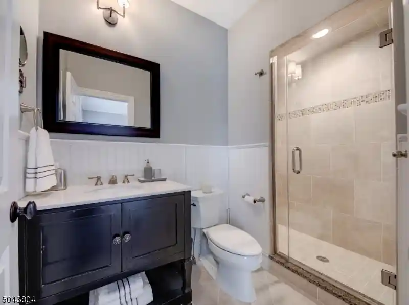 Photo 4 of Single family home for sale at 529 Benson Pl, Westfield, NJ 07090 | MLS# 3688395 | Listing updated on 2024-11-25