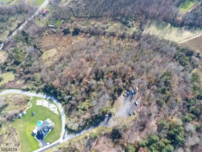 3rd image of 2 Davon Ln, Hamburg, NJ 07419 | MLS# 3873129