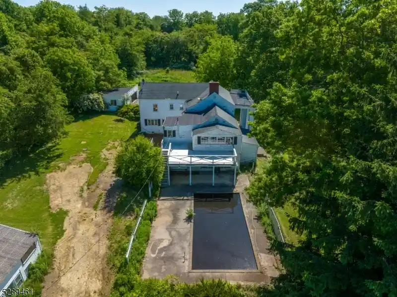 Photo 2 of Single family home for sale at 2 Dutch Hill Rd, Hampton Boro, NJ 08827 | MLS# 3903279 | Listing updated on 2026-10-06
