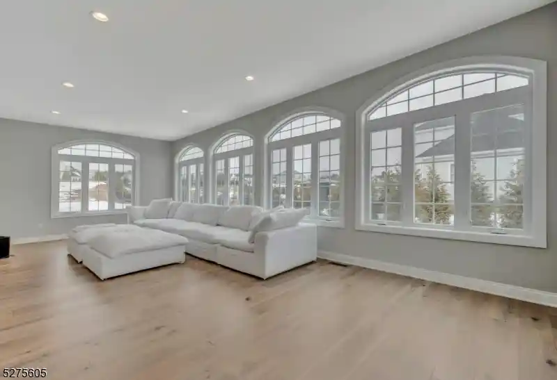 Photo 3 of Single family home for sale at 15 Roxbury Rd, Mahwah, NJ 07430 | MLS# 3909011 | Listing updated on 2026-06-30
