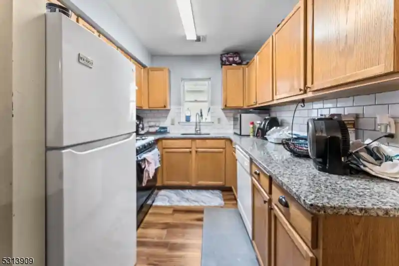 Photo 3 of Multi family home for sale at 211 213 South 10th St, Newark, NJ 07107 | MLS# 3925303 | Listing updated on 2025-01-20