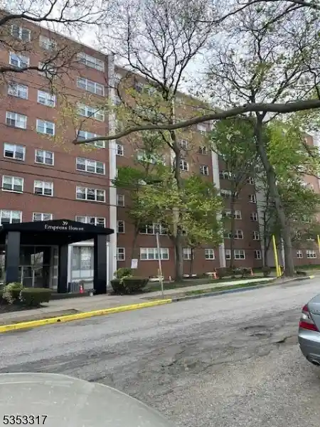 Homes for sale in Paterson, NJ | 39 E 39Th St #8G, Paterson, NJ 07514 | MLS# 3958835