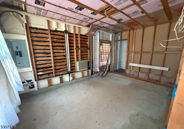Photo 3 of Single family home for sale at 127 E Shore Culver Rd, Branchville, NJ 07826 | MLS# 3962394 | Listing updated on 2026-01-20
