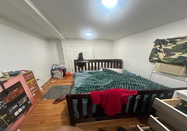 Photo 3 of Single family home for sale at 354 E 2nd St, Plainfield City, NJ 07060 | MLS# 3969158 | Listing updated on 2025-11-14