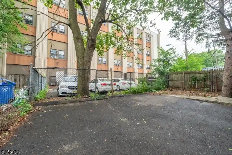 2nd image of 609 Madison Ave #2, Paterson City, NJ 07514 | MLS# 3972822